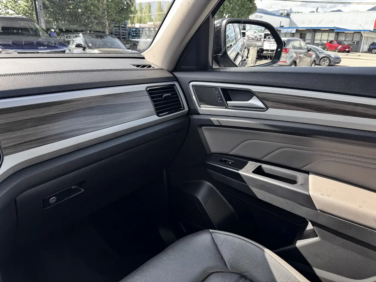 Volkswagen Atlas снимка Volkswagen Atlas