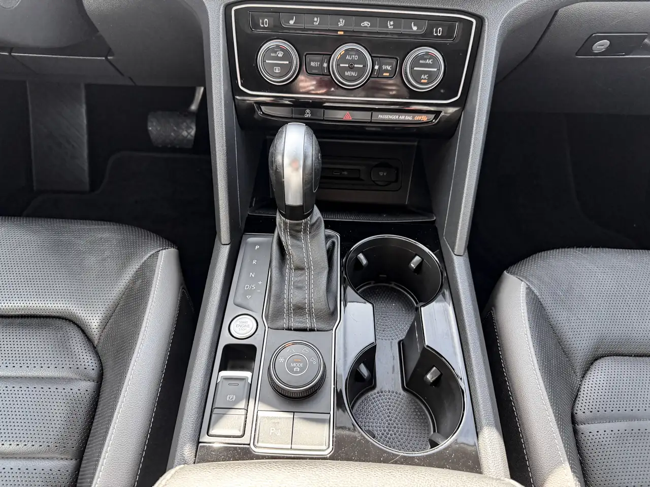 Volkswagen Atlas снимка Volkswagen Atlas