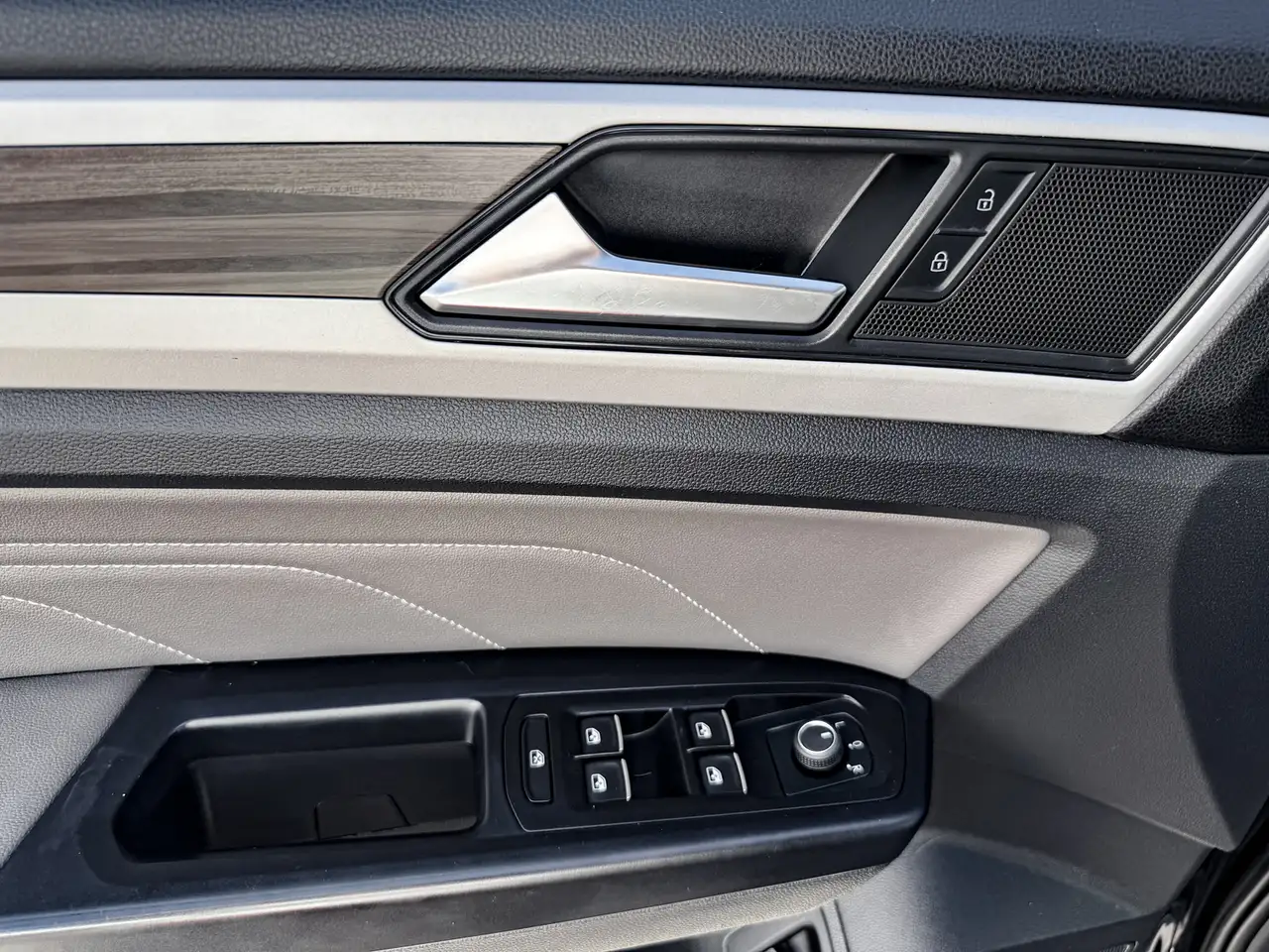 Volkswagen Atlas снимка Volkswagen Atlas