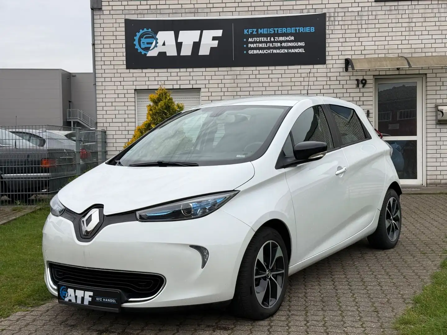 Renault ZOE Intens NAVI/KAMERA/40kwh/1.HAND/EURO 6/ Weiß - 1