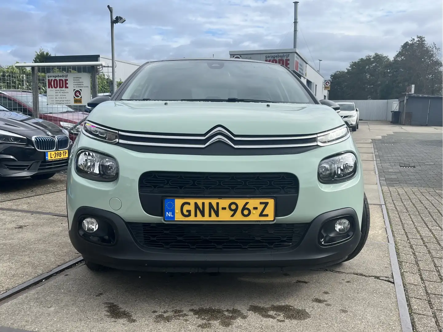 Citroen C3 1.2 PureTech S&S Origins Panoramadak | stoelverwar Groen - 2