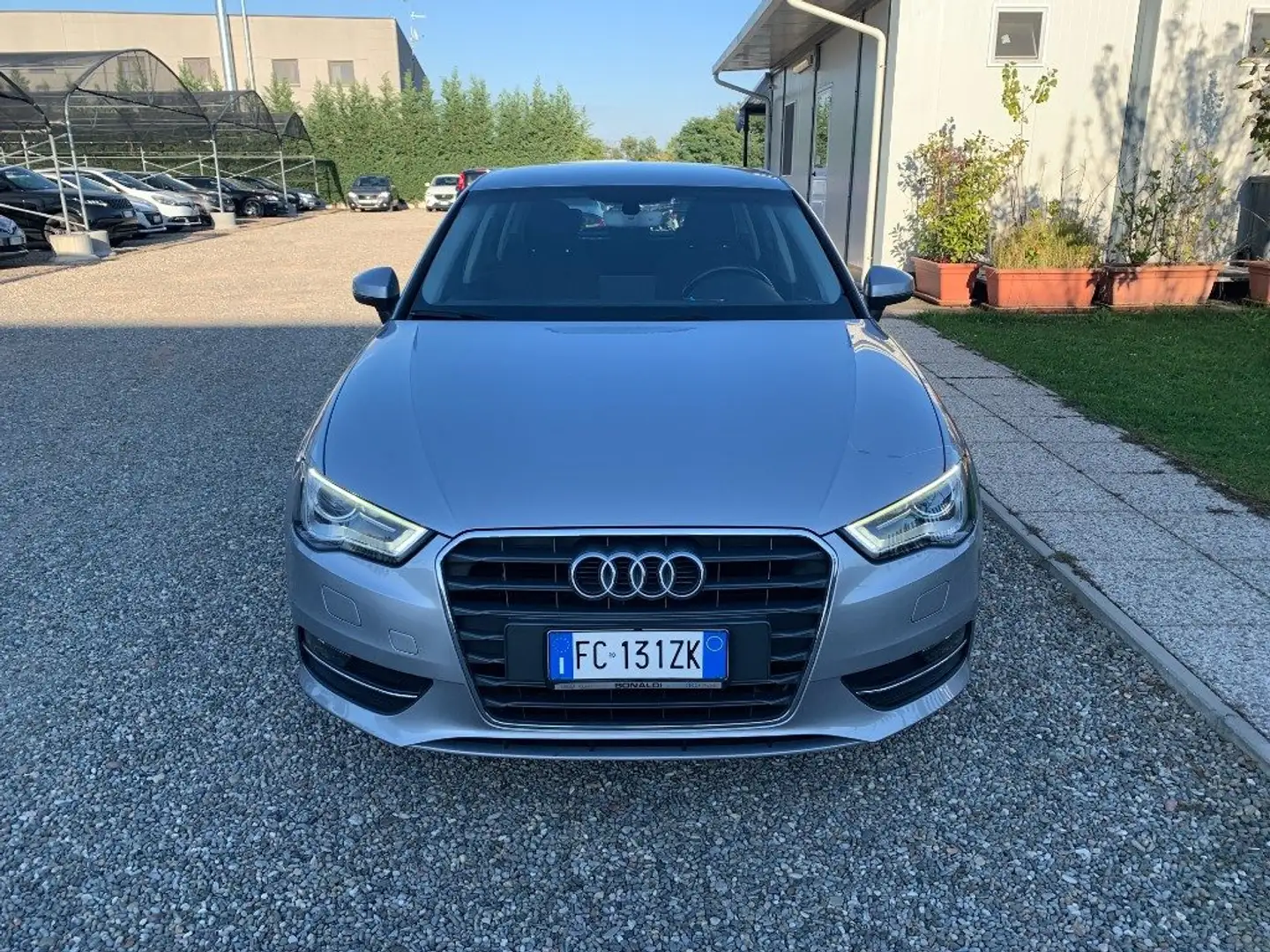 Audi A3 SPB 1.6 TDI clean diesel S tronic Ambition Grigio - 2