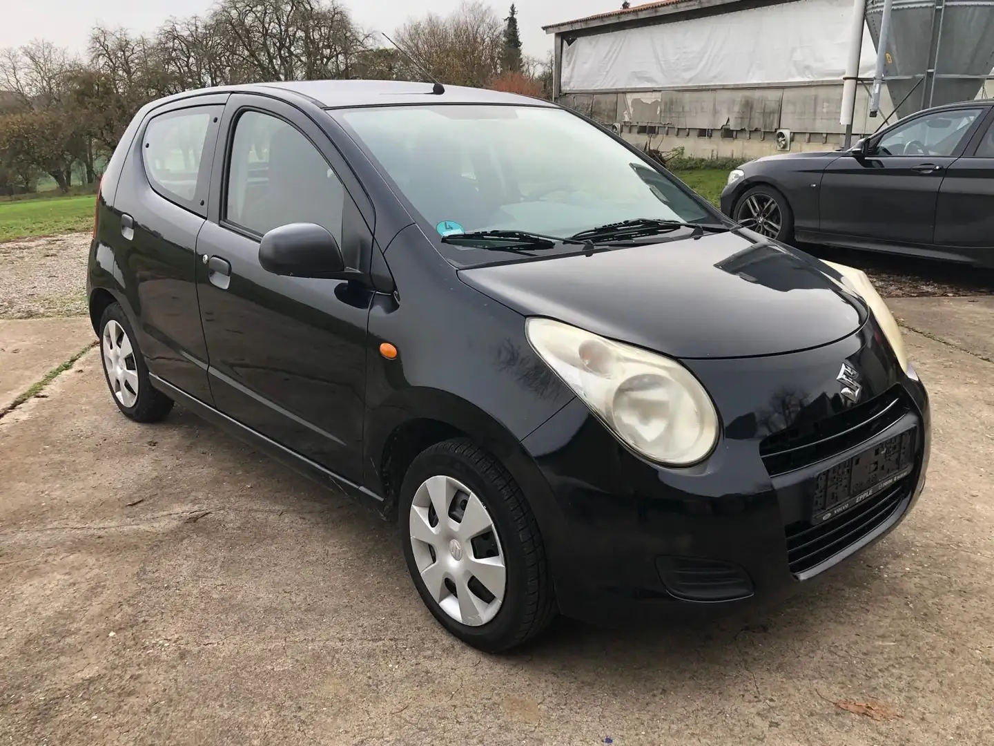 Suzuki Alto Basis Schwarz - 2