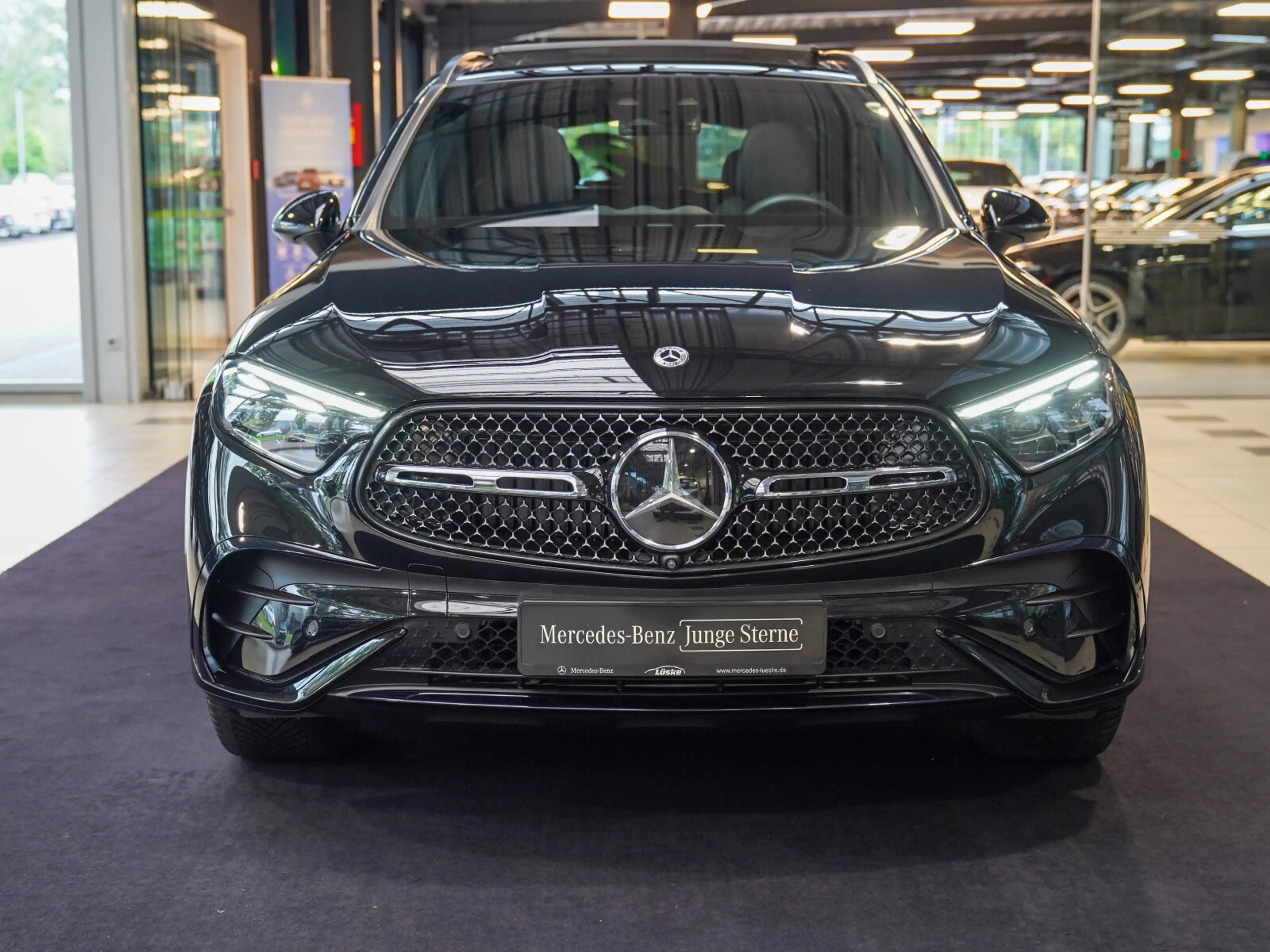 Mercedes-Benz GLC 300 GLC 300 d 4M AMG Pano Distro Burmester Airmatic — photo 10