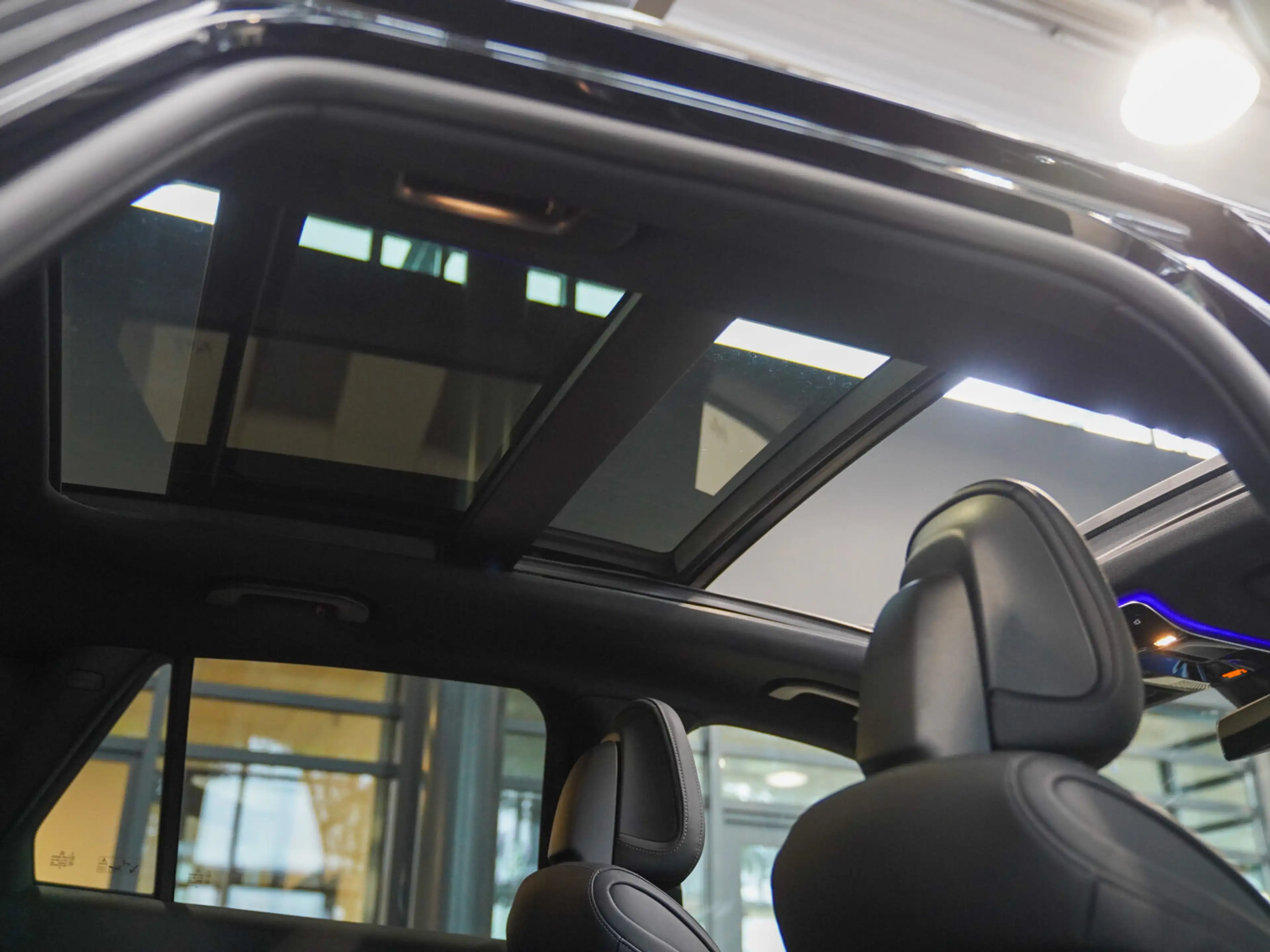 Mercedes-Benz GLC 300 GLC 300 d 4M AMG Pano Distro Burmester Airmatic — photo 16