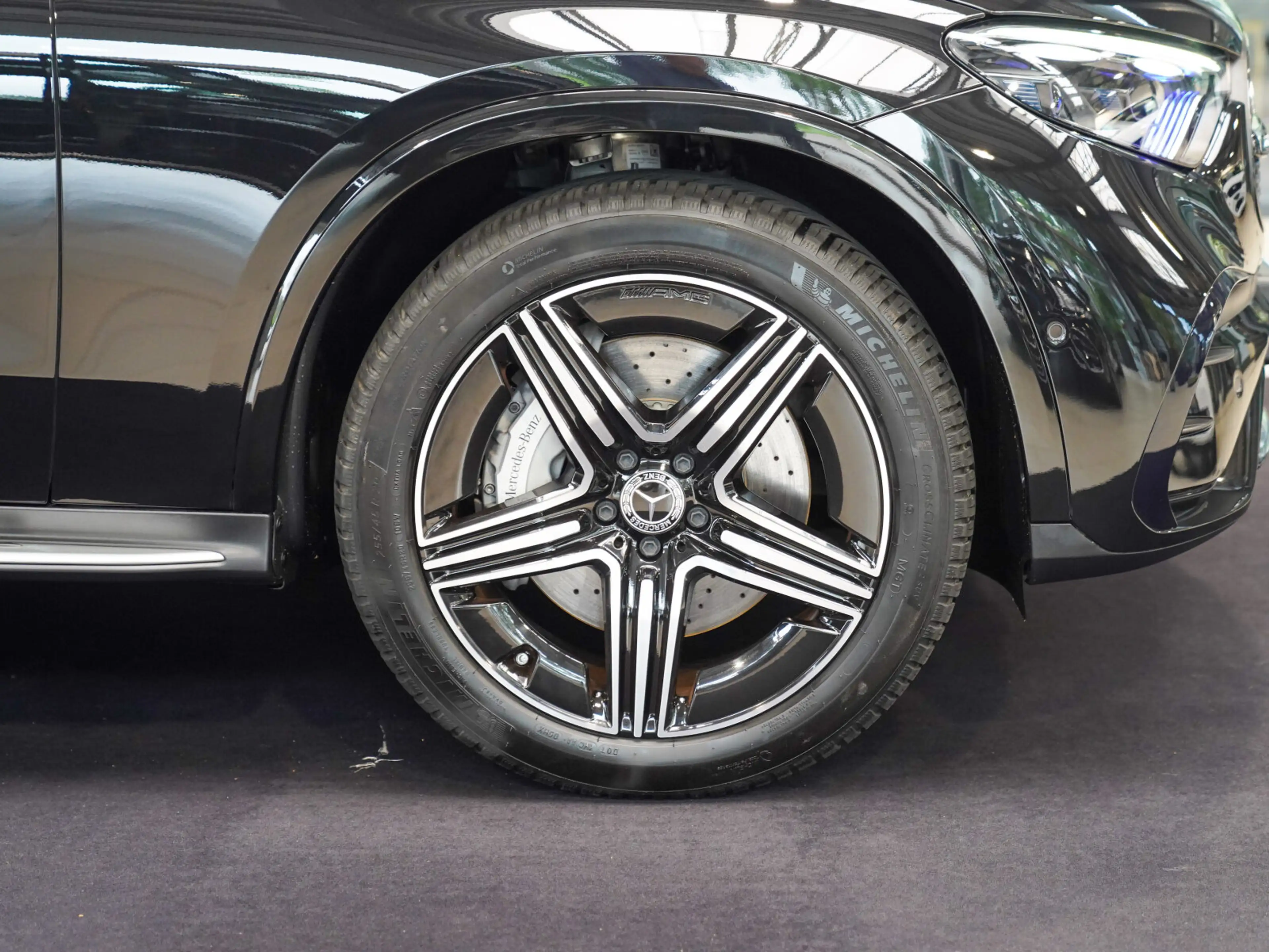 Mercedes-Benz GLC 300 GLC 300 d 4M AMG Pano Distro Burmester Airmatic — photo 2