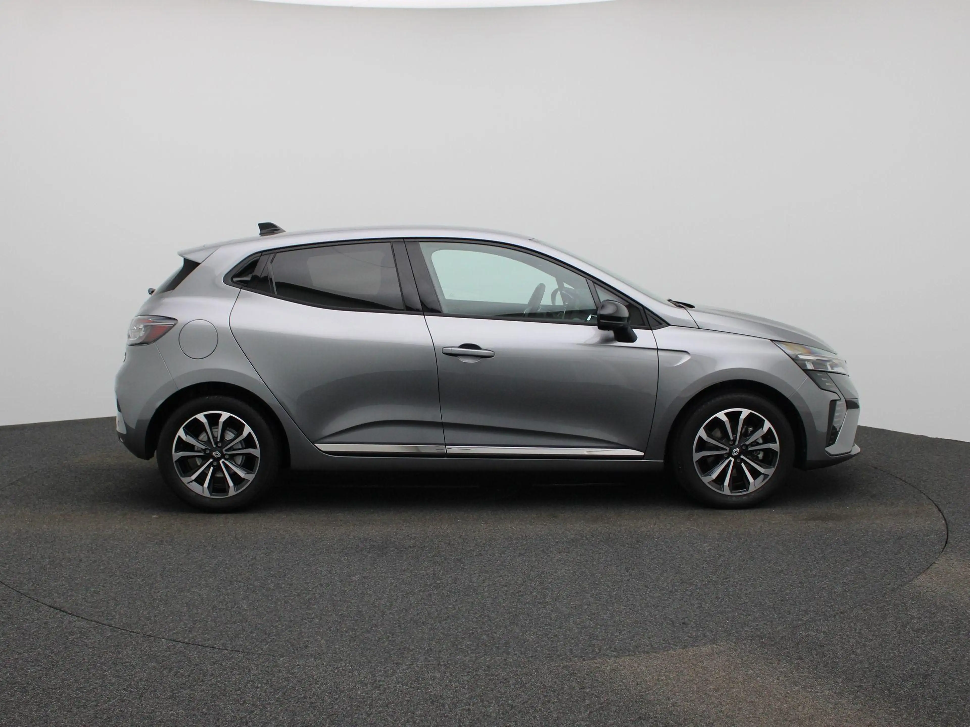 Renault Clio 1.6 E-Tech Full Hybrid Techno 145PK | Automaat | N — photo 6