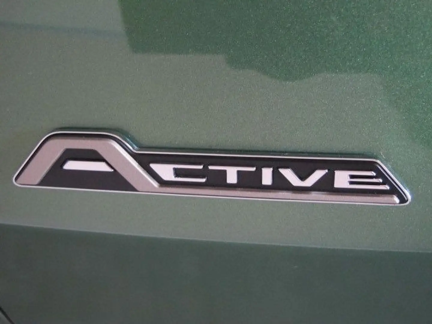 Ford Tourneo Courier Active  ° Winter-Paket 2 °+ LED Grün - 2