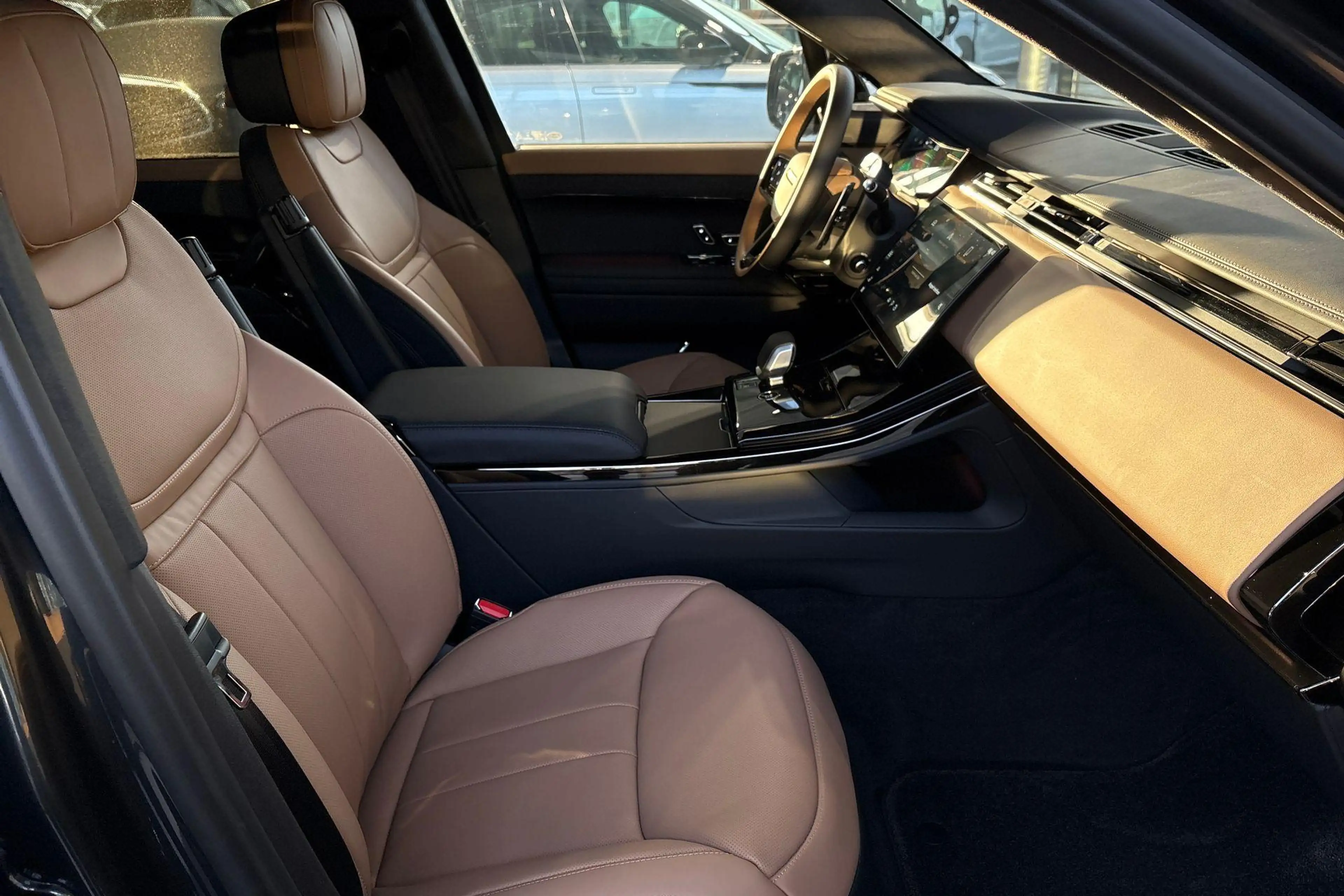 Land Rover Range Rover Sport P550e Autobiography | BLACK PACK | COLD CLIMATE PA — photo 3