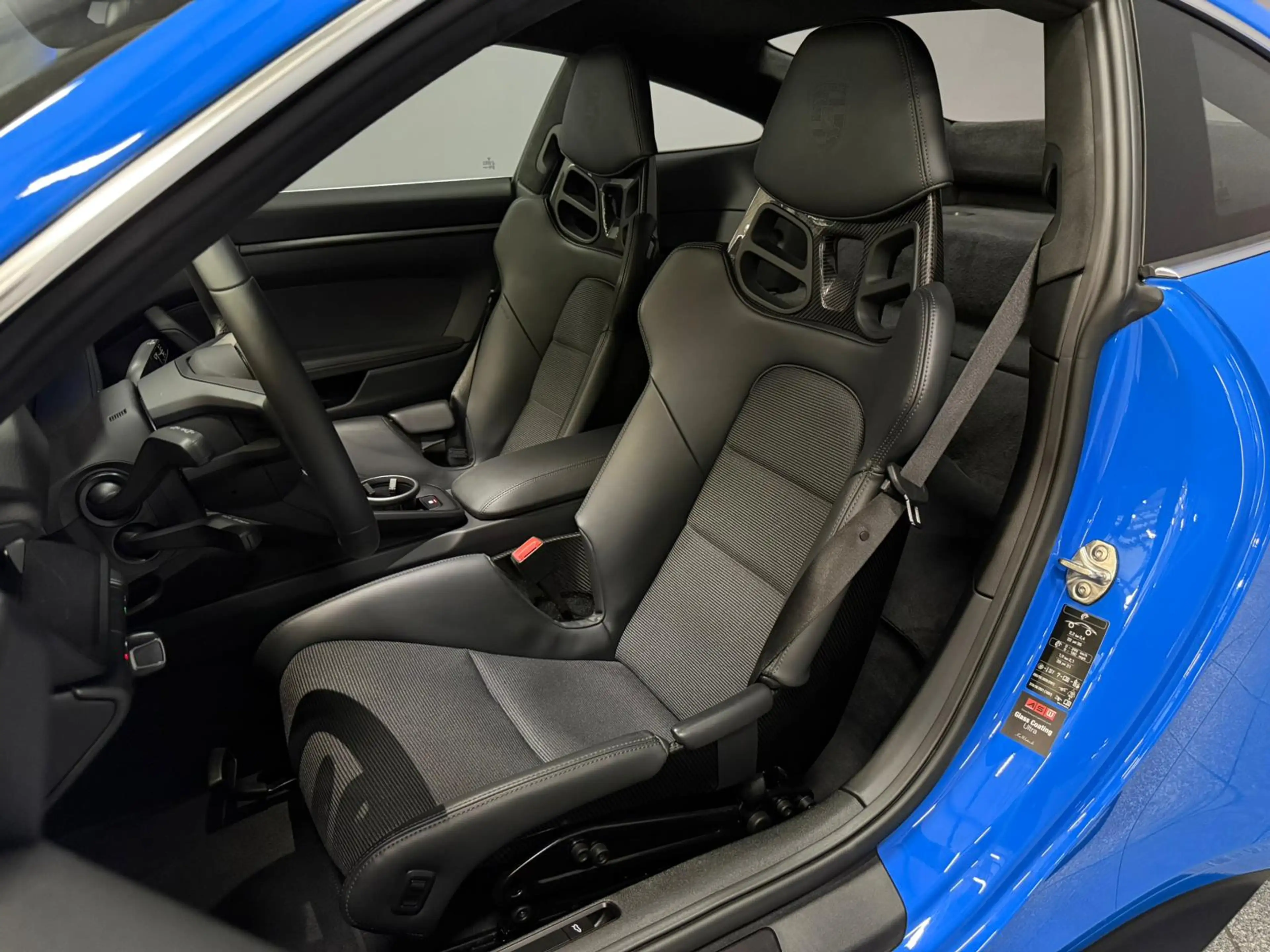 Porsche 992 4.0 GT3 Touring — photo 17