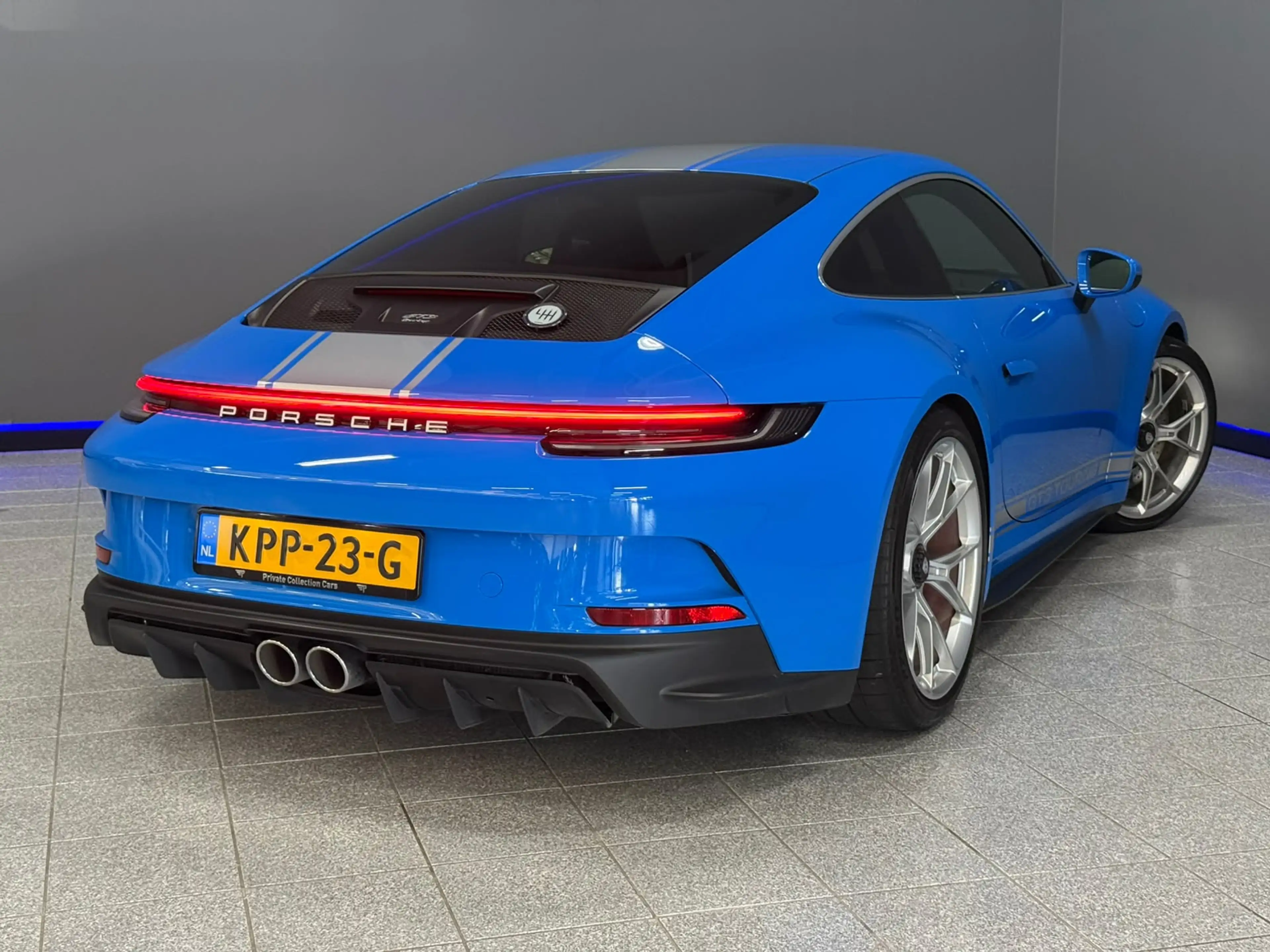 Porsche 992 4.0 GT3 Touring — photo 3