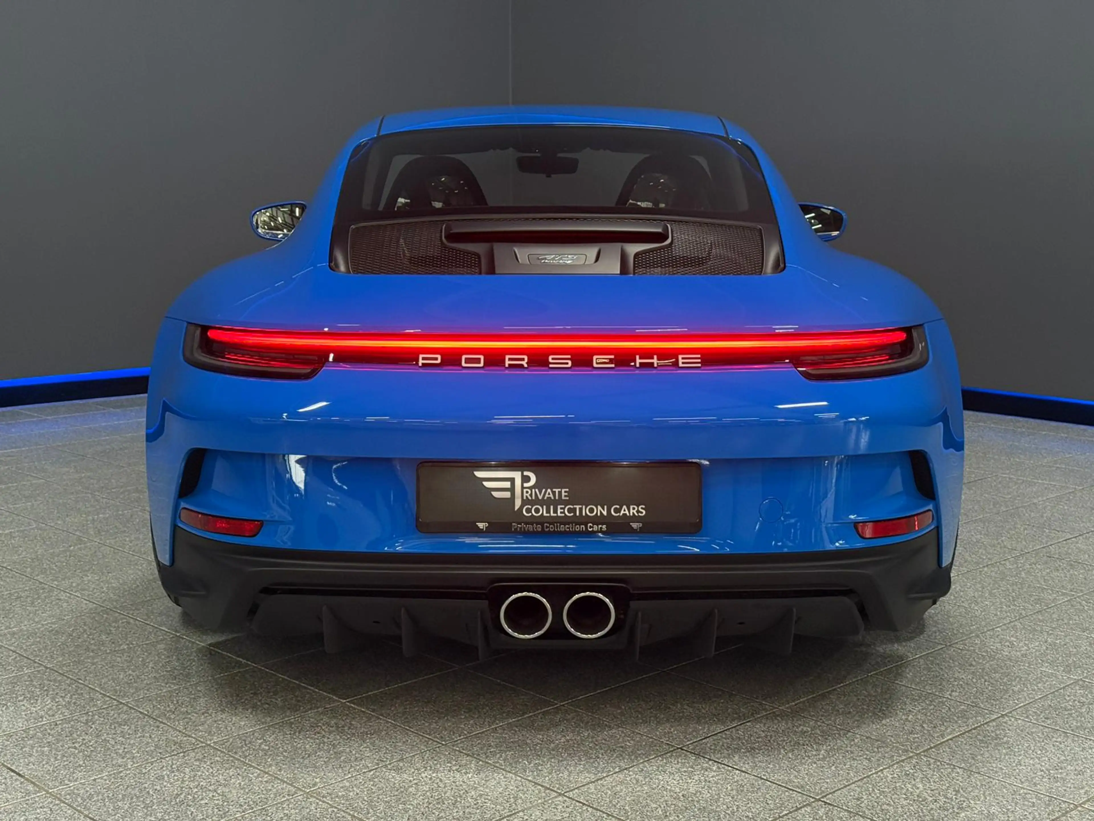 Porsche 992 4.0 GT3 Touring — photo 10