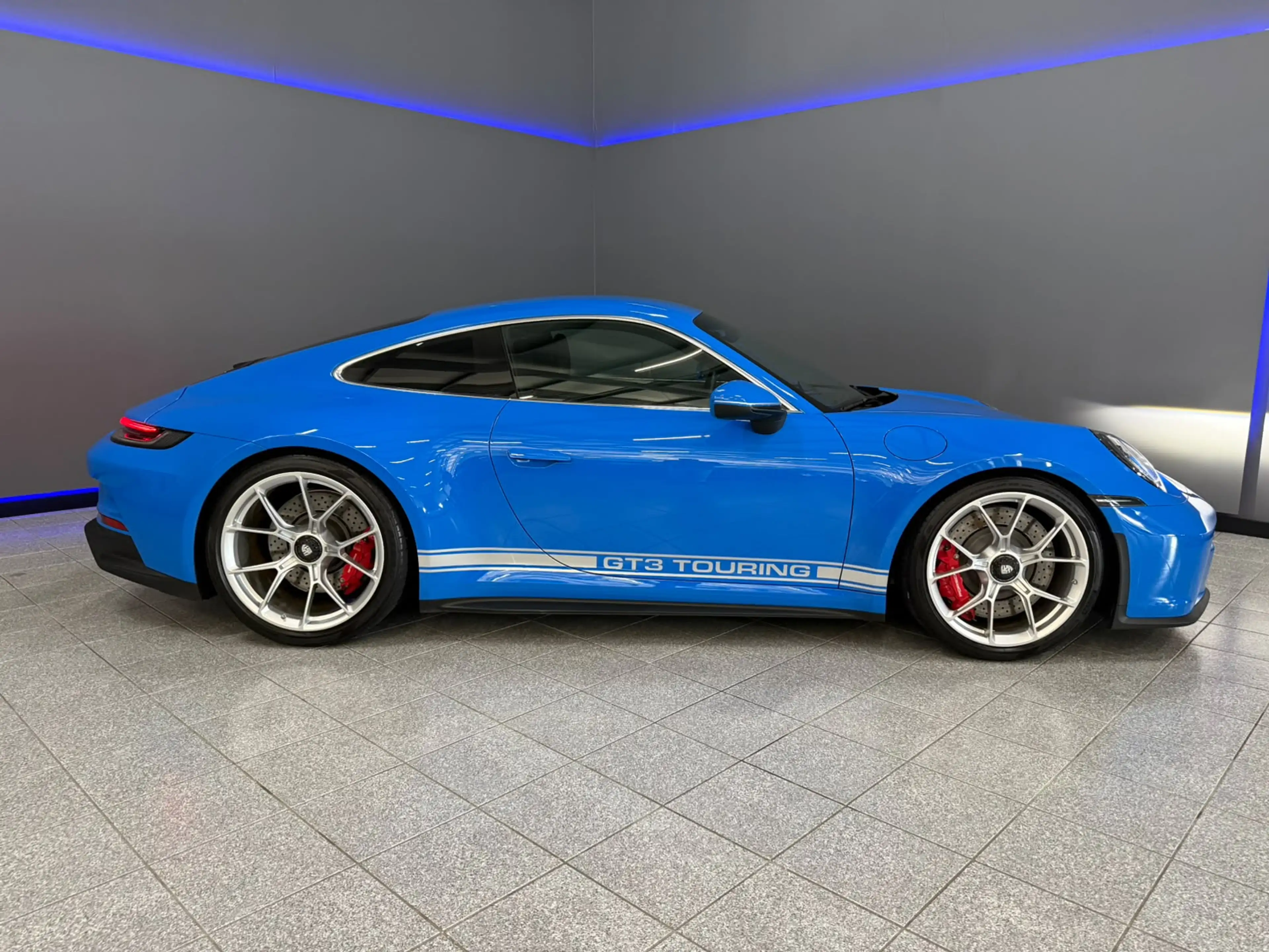 Porsche 992 4.0 GT3 Touring — photo 8
