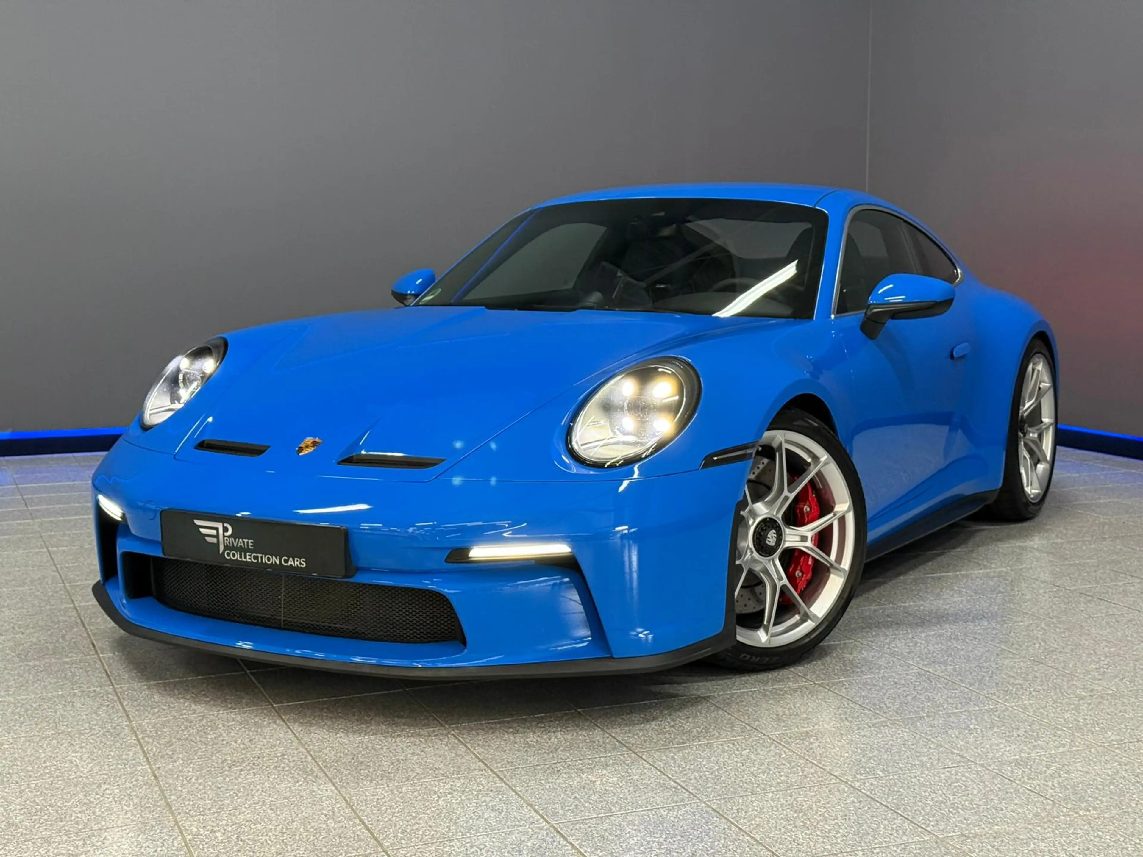 Porsche 992 4.0 GT3 Touring — photo 2