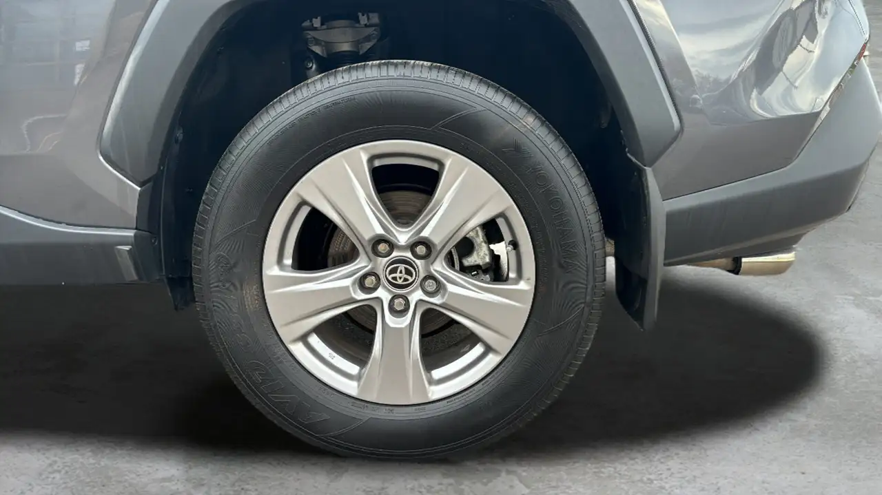 Toyota RAV 4 снимка Toyota RAV 4