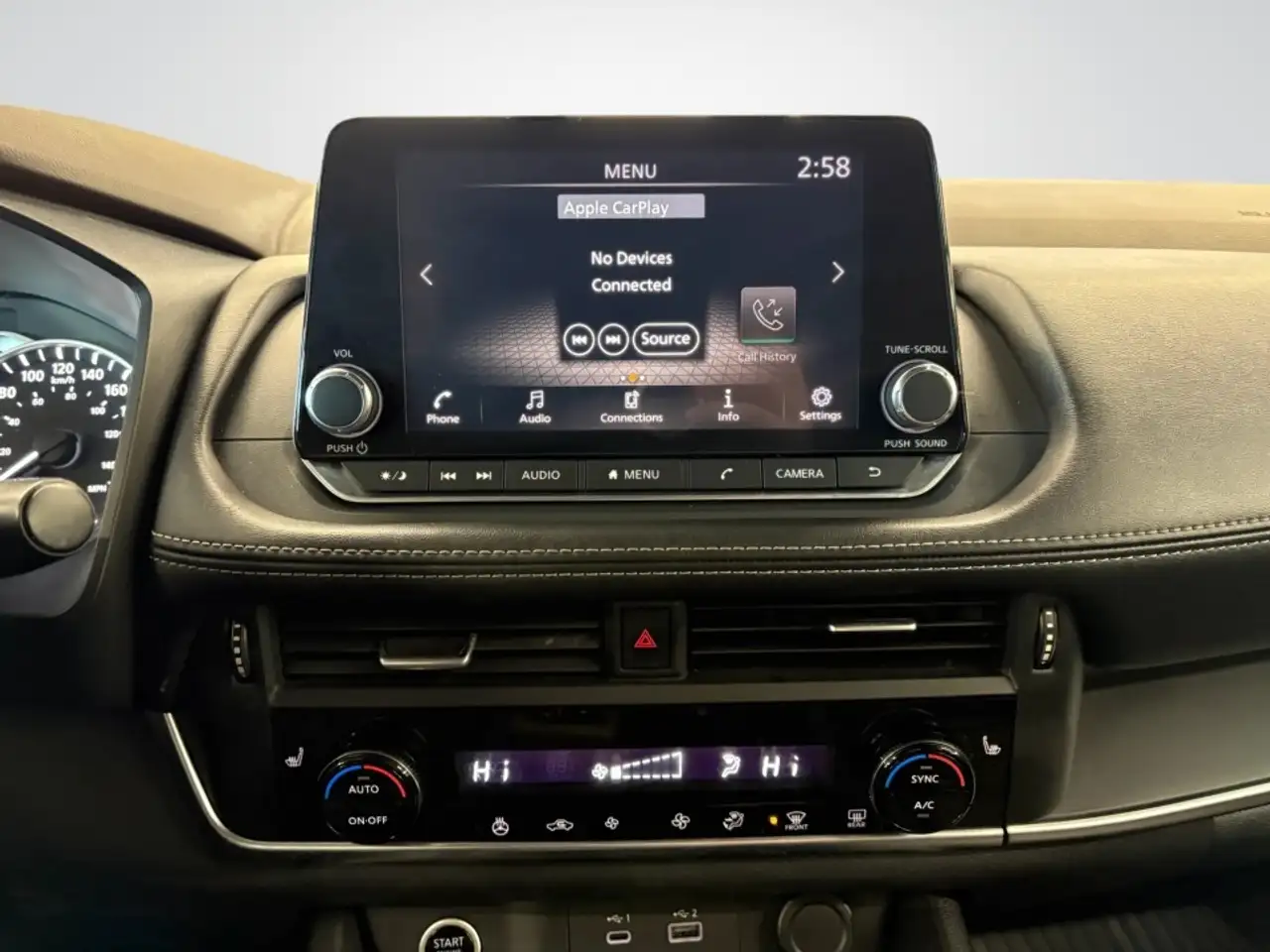 Nissan Rogue снимка Nissan Rogue