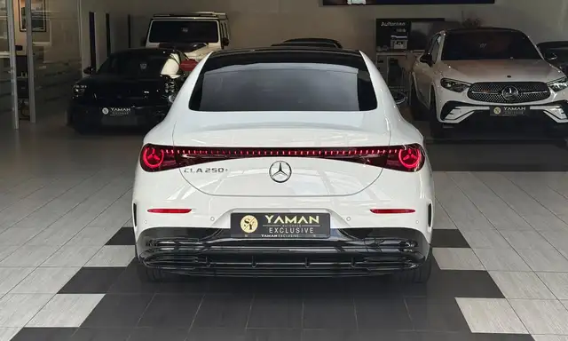 Mercedes-Benz Cla view 9