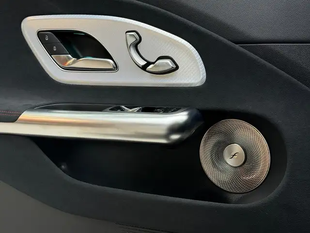 Mercedes-Benz Cla view 12