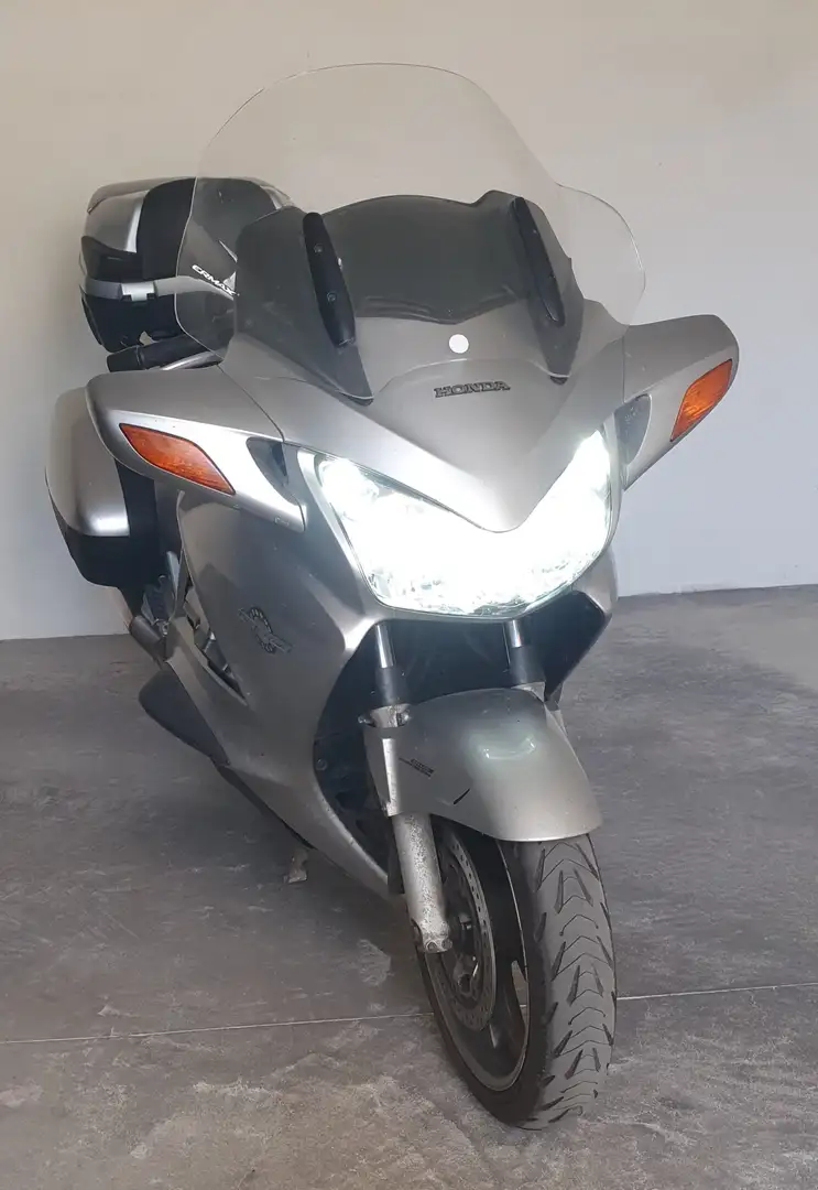 Honda Pan European 1300 ST Argent - 1