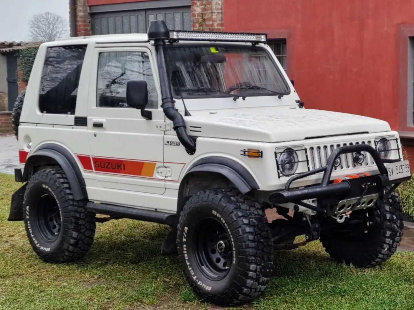 Suzuki SJ 410 Alb - 1