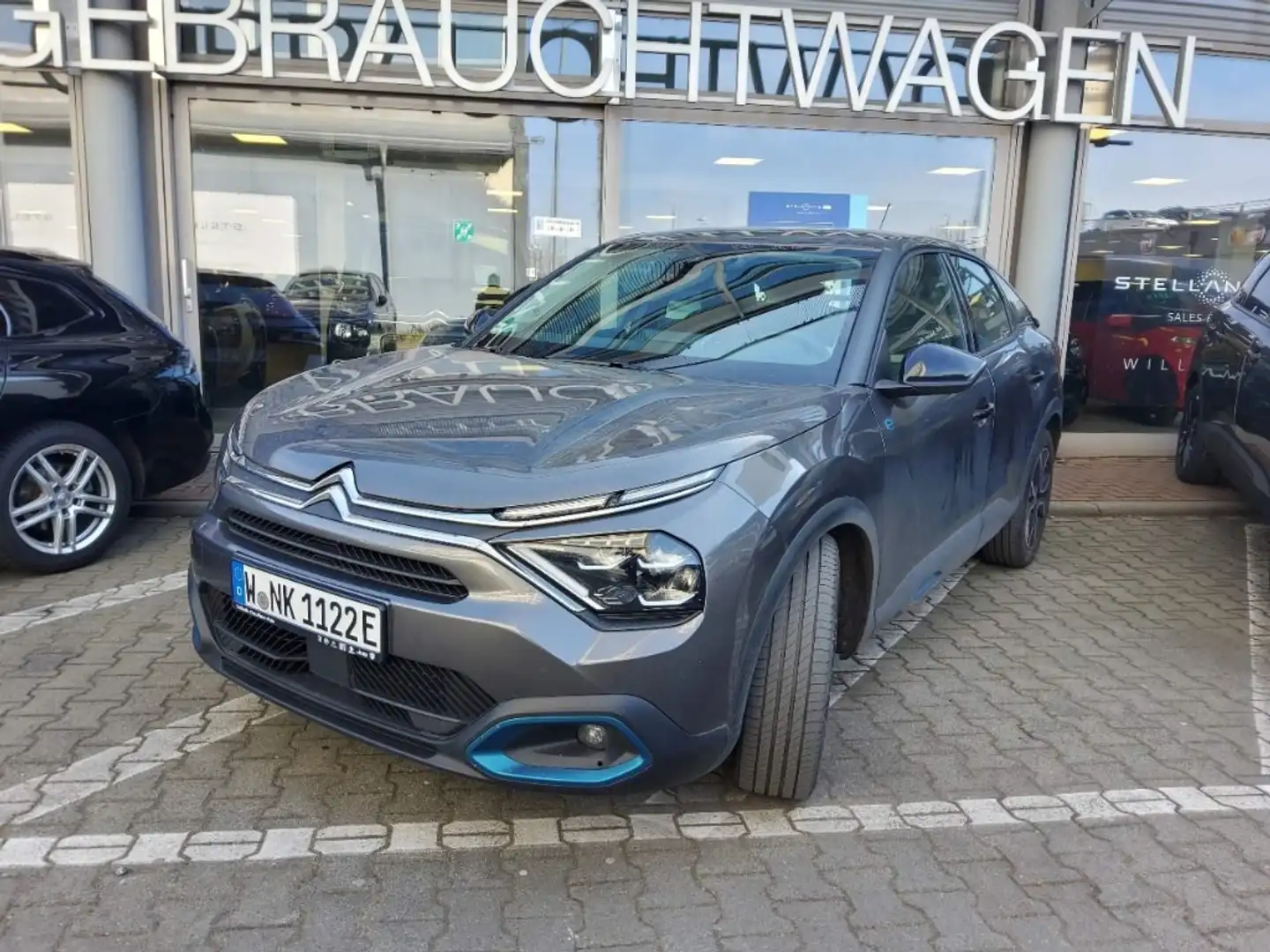 Citroen E-C4 Electric 50kWh Feel 11kW-Charger PDC Klimaautomatik Grijs - 2