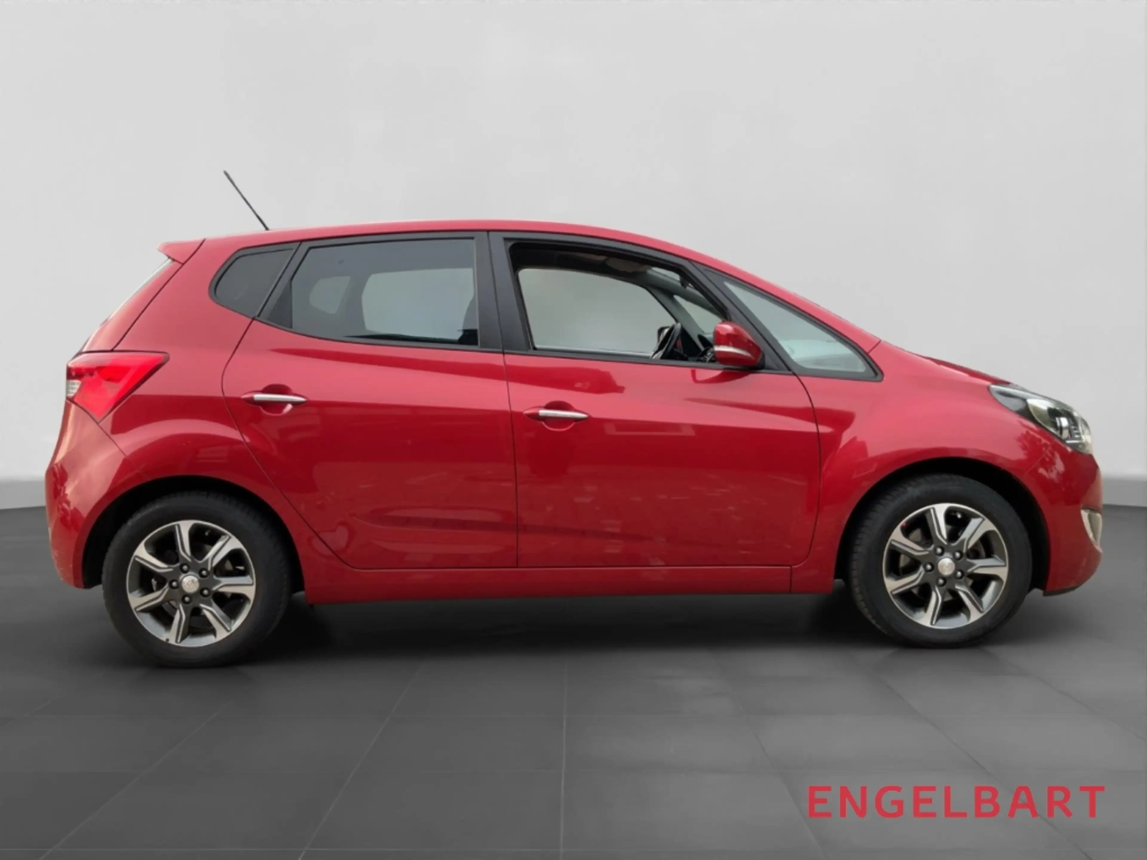 Hyundai iX20 Style 1.6  Temp PDC Navi. Regensensor GA — photo 5