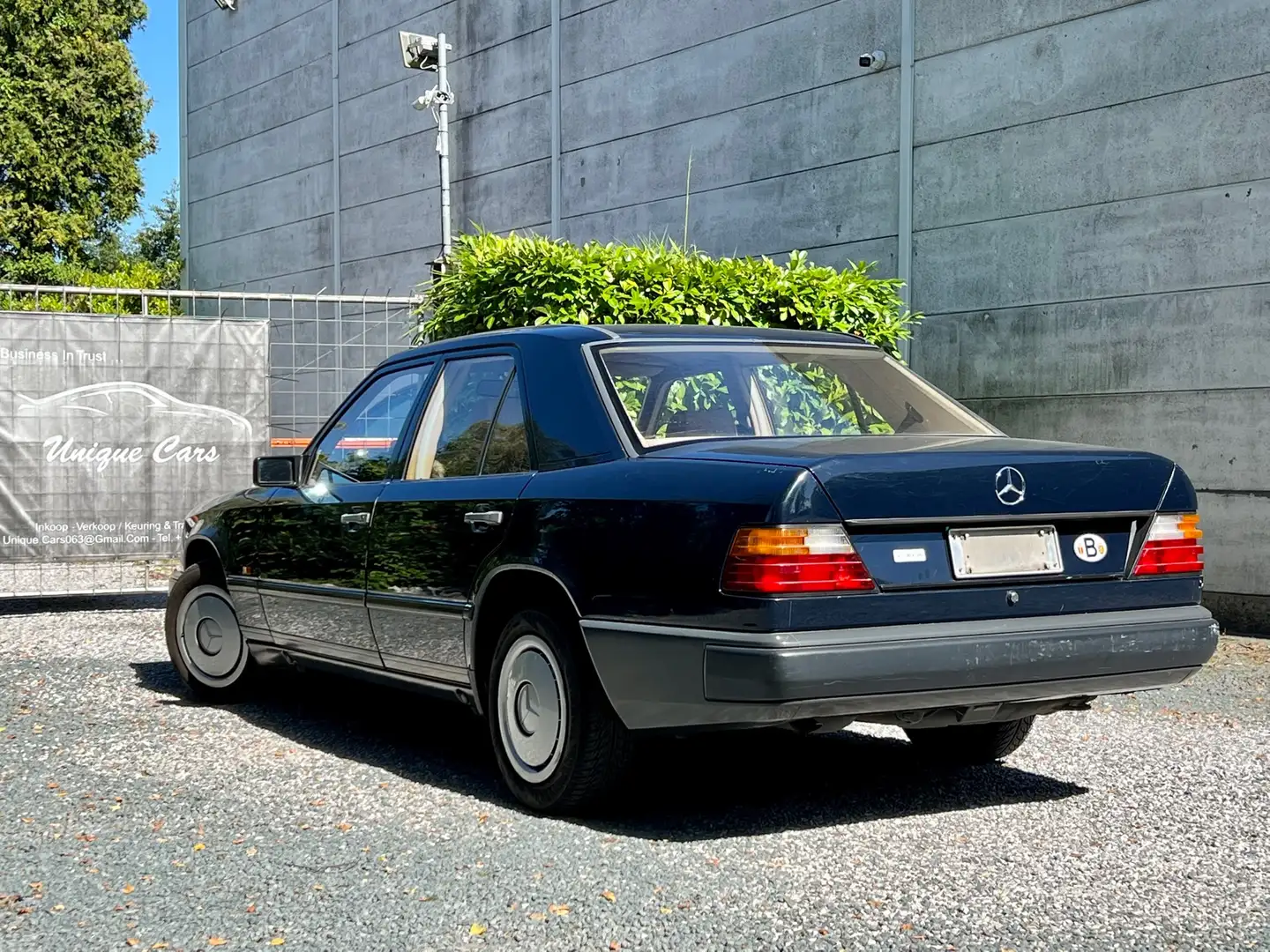 Mercedes-Benz E 200 oldtimer - 1 eigenaar - Belgische auto Blauw - 2