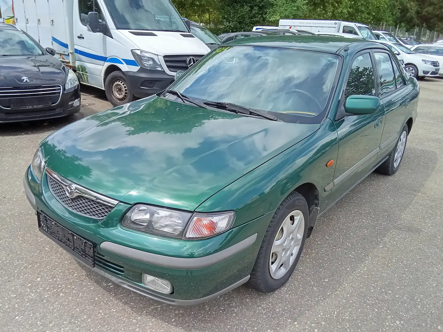 Mazda 626 Grün - 1