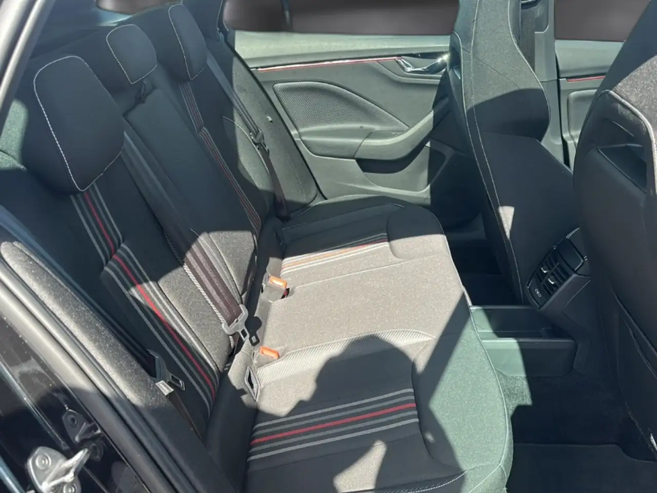Skoda Scala 1.5 TSI DSG Monte Carlo Navi ACC Pano LED, миниатюра 12