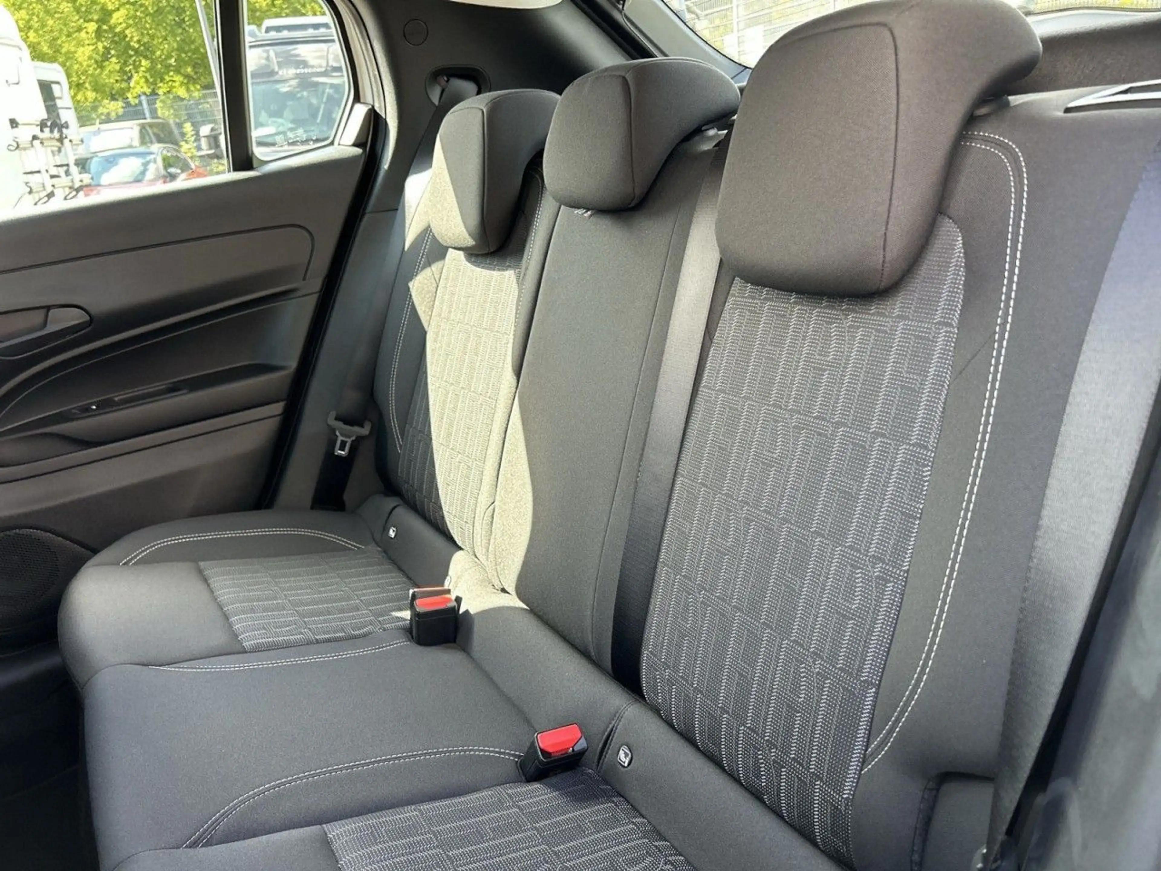 Fiat 600 Hybrid Business Edition — photo 12