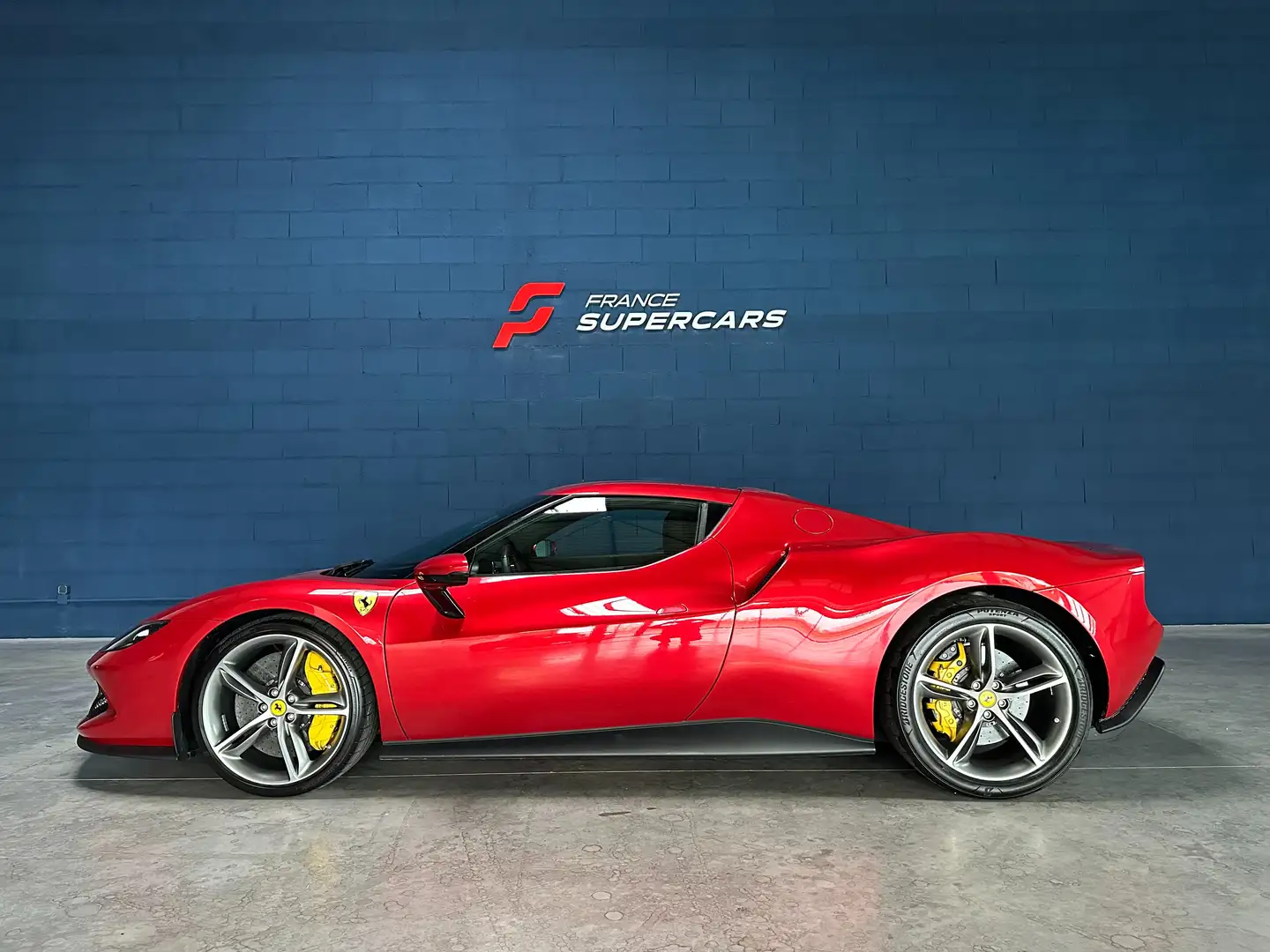 Ferrari 296 GTB 830 Roşu - 2