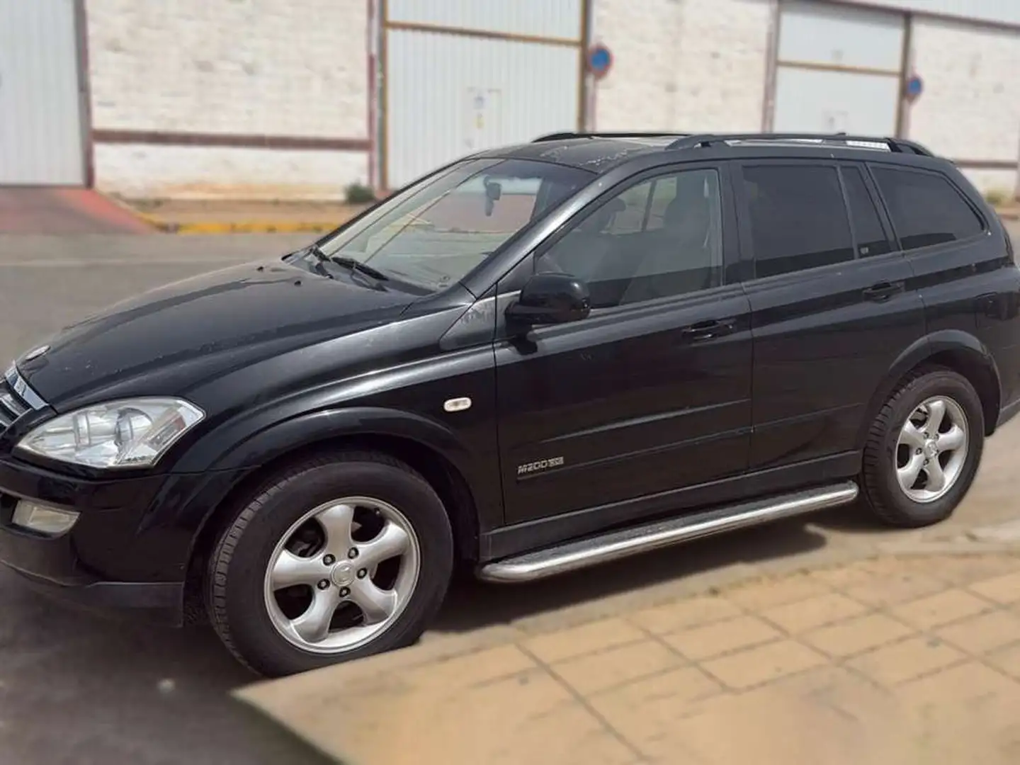SsangYong Kyron 200Xdi Limited Aut. Schwarz - 1