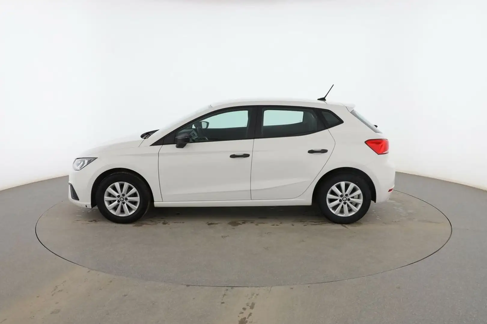 SEAT Ibiza Reference Wit - 2
