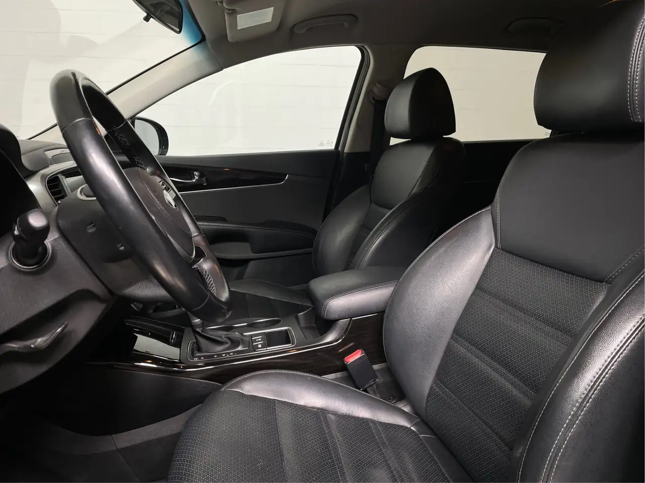 Kia Sorento снимка Kia Sorento