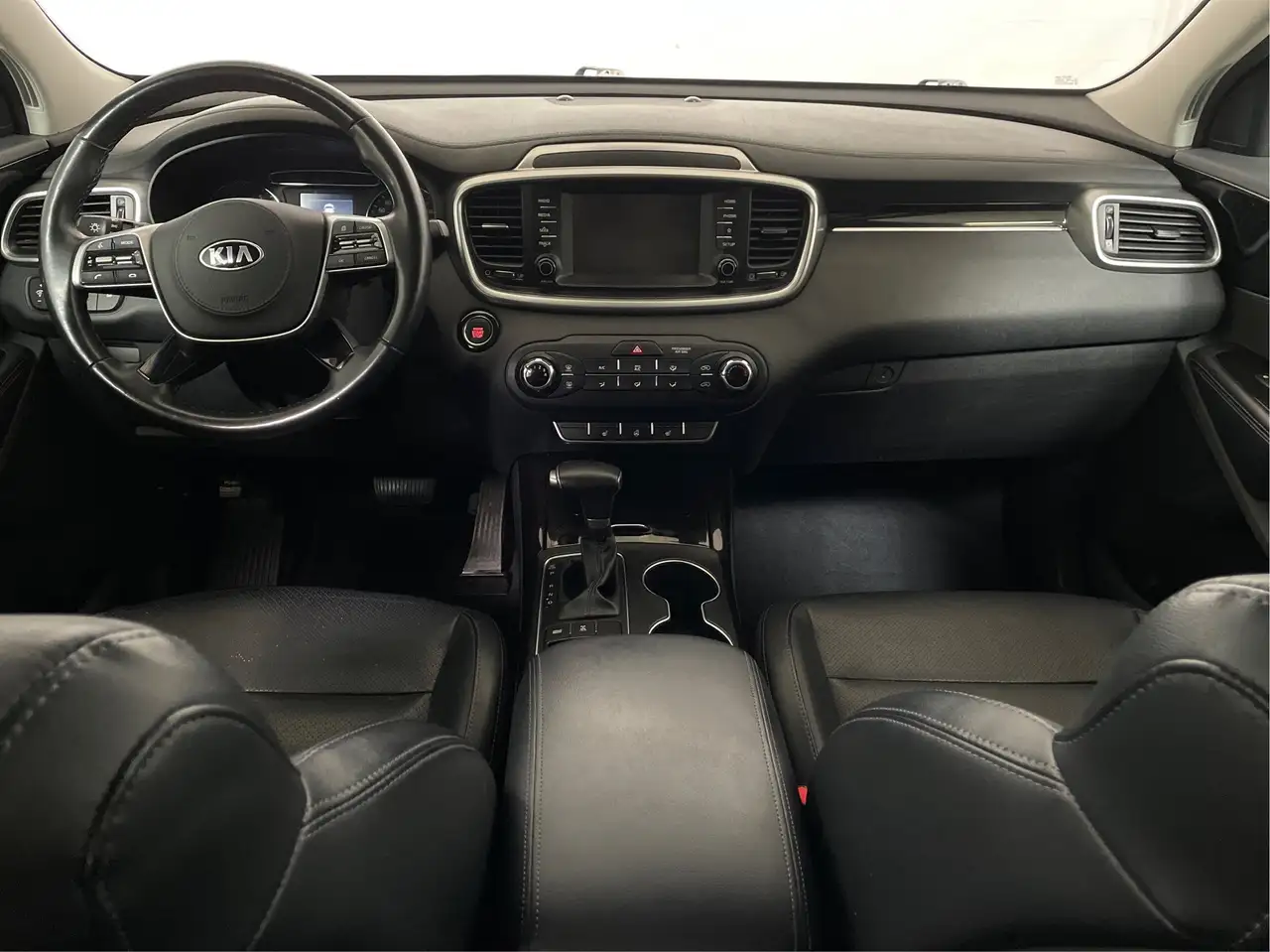 Kia Sorento снимка Kia Sorento