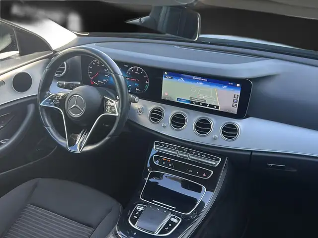 Mercedes-Benz 300 view 13