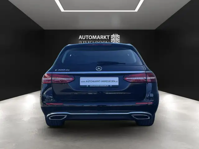 Mercedes-Benz 300 view 10