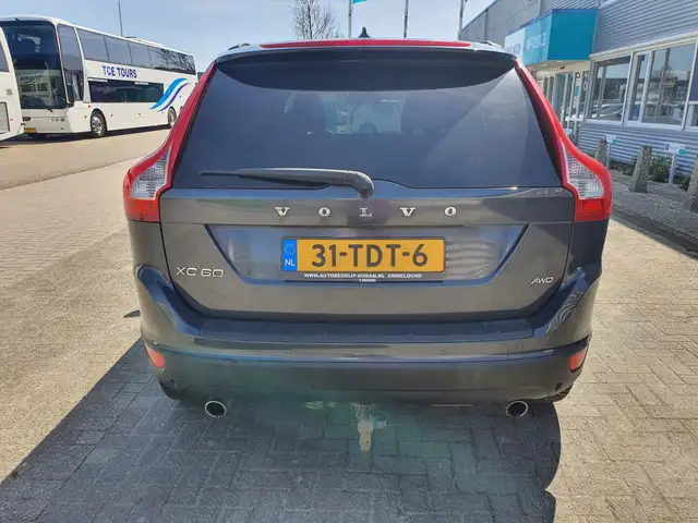 Volvo XC60 view 21