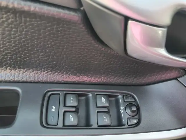 Volvo XC60 view 15