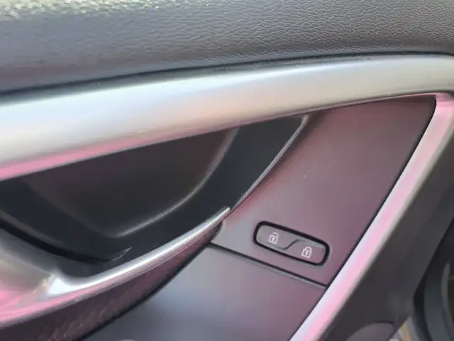 Volvo XC60 view 23