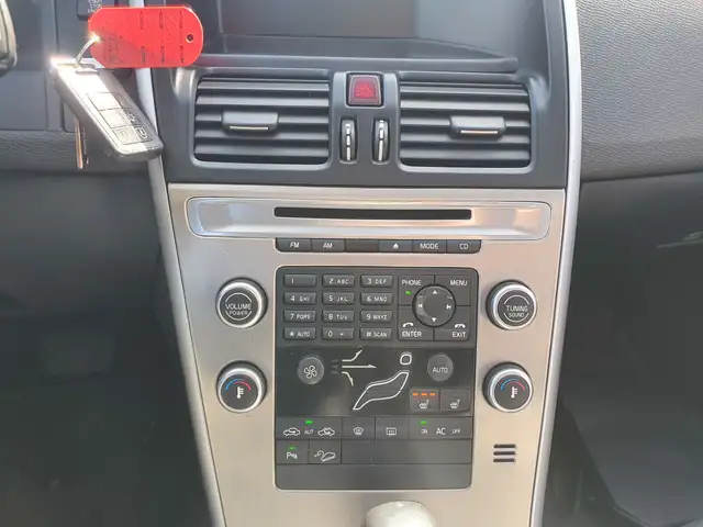Volvo XC60 view 12