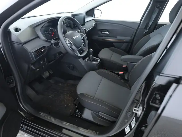 Dacia Sandero view 11