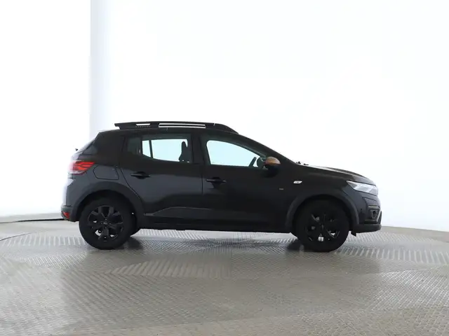 Dacia Sandero view 8