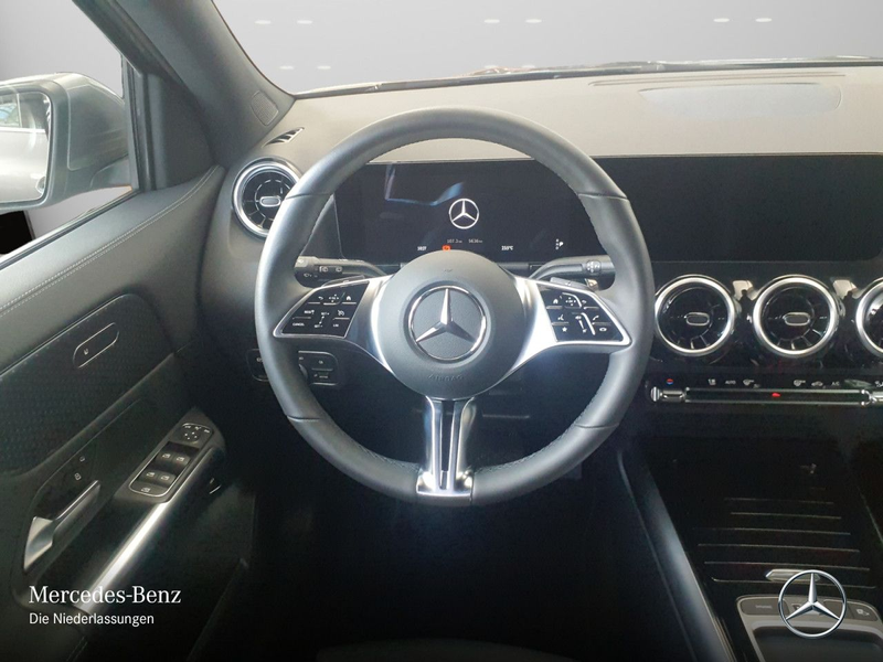 Mercedes-Benz GLA 180 d PROGRESSIVE+360°+AHK+LED+TOTW+8G — photo 14