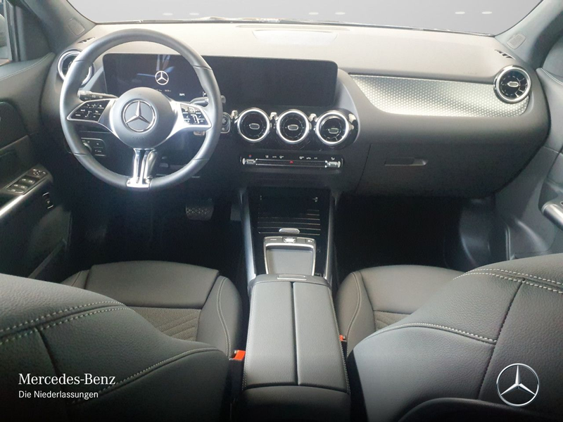 Mercedes-Benz GLA 180 d PROGRESSIVE+360°+AHK+LED+TOTW+8G — photo 13