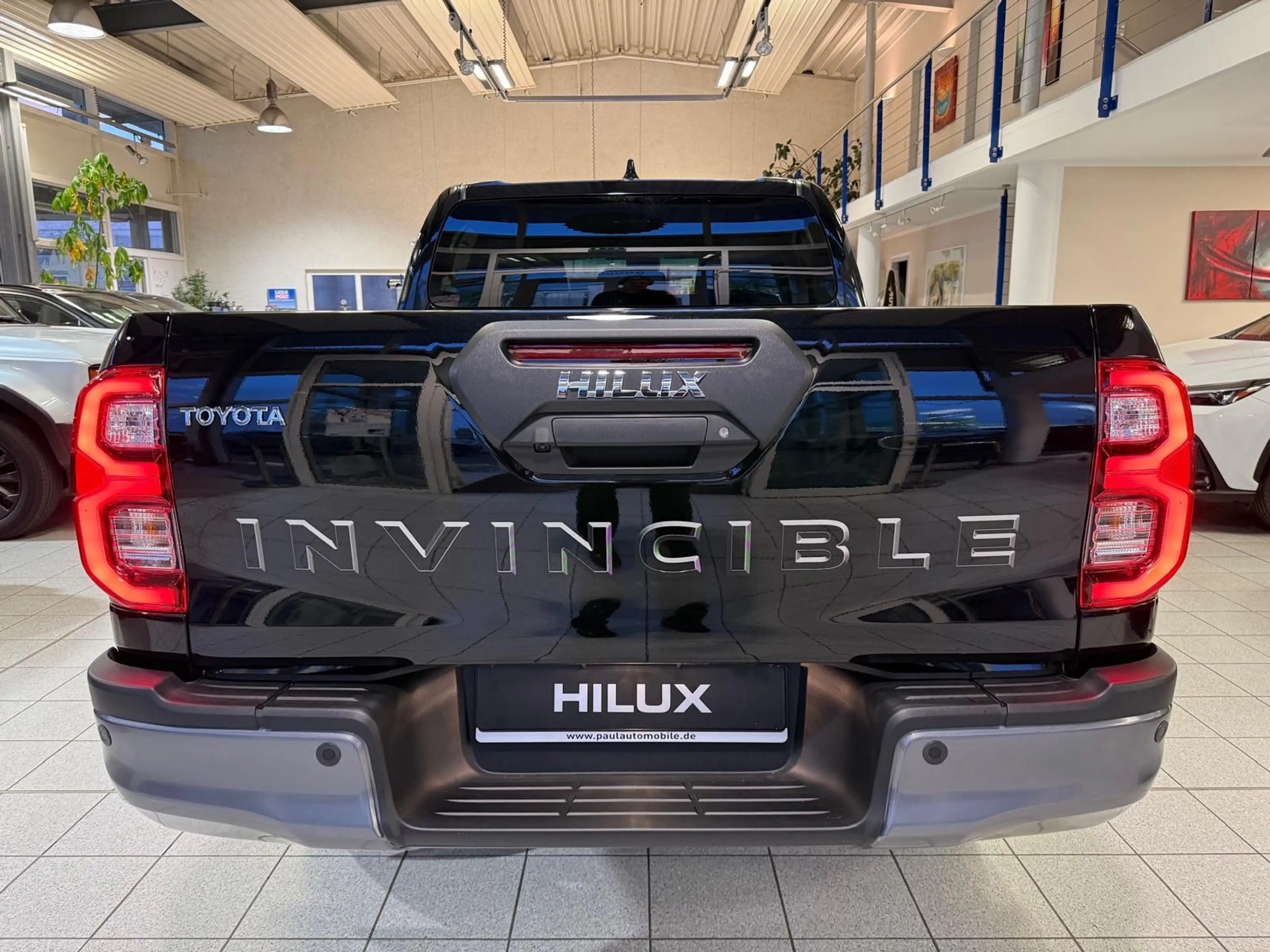 Toyota Hilux DOUBLE CAB INVINCIBLE-MILD HYB.-LEDER-45.990 — photo 12