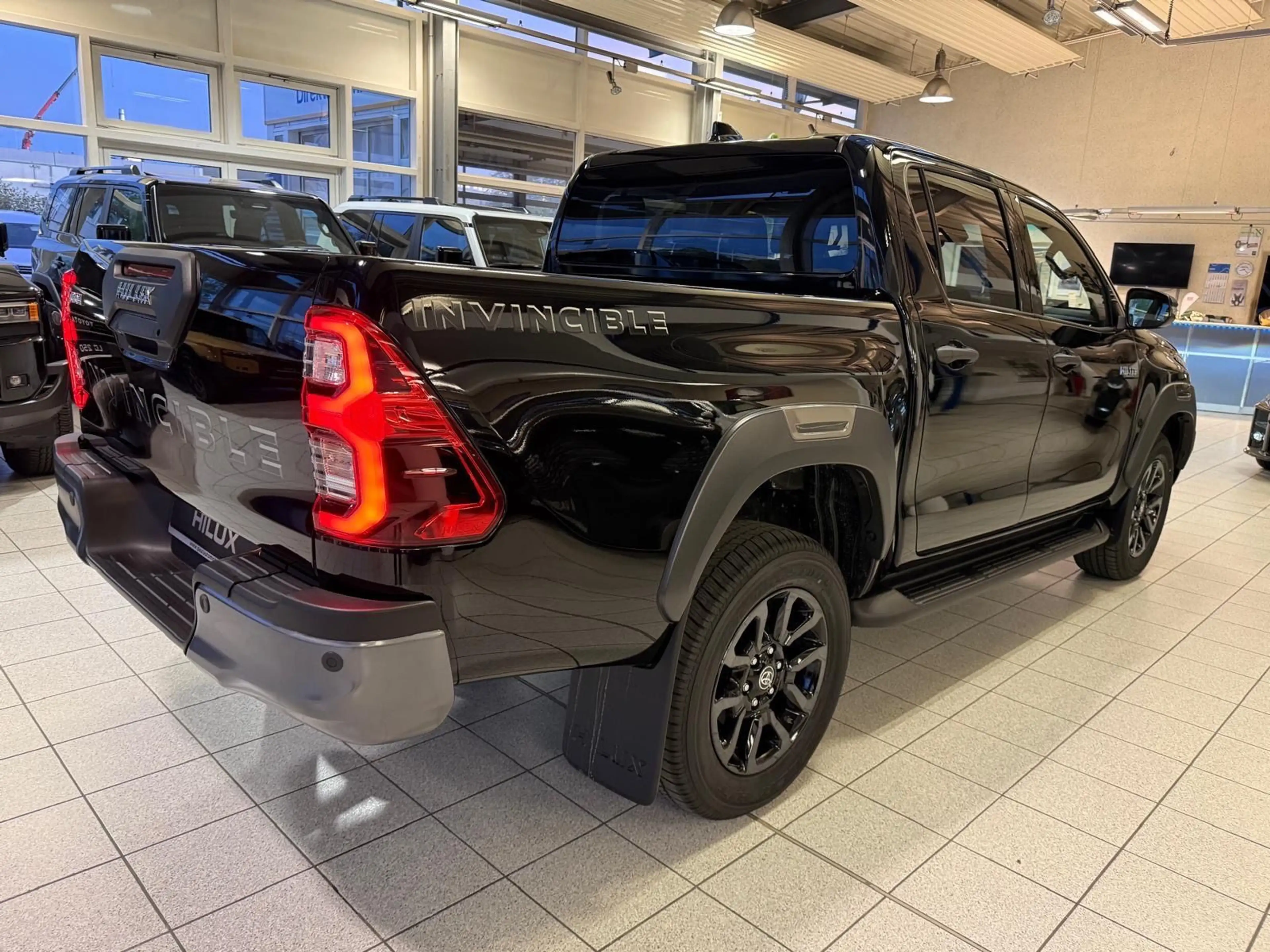 Toyota Hilux DOUBLE CAB INVINCIBLE-MILD HYB.-LEDER-45.990 — photo 13