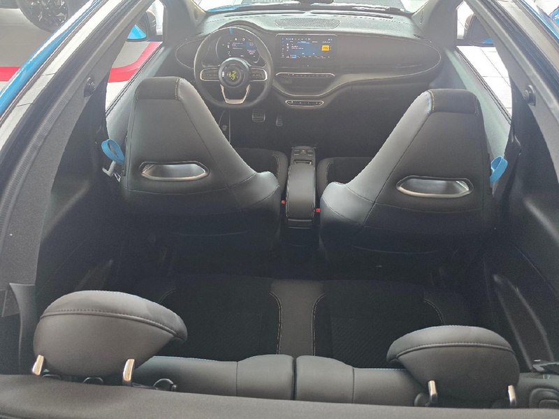 Abarth 500e Cabrio Turismo Alcantara LED Navi Soundmodul... — photo 12