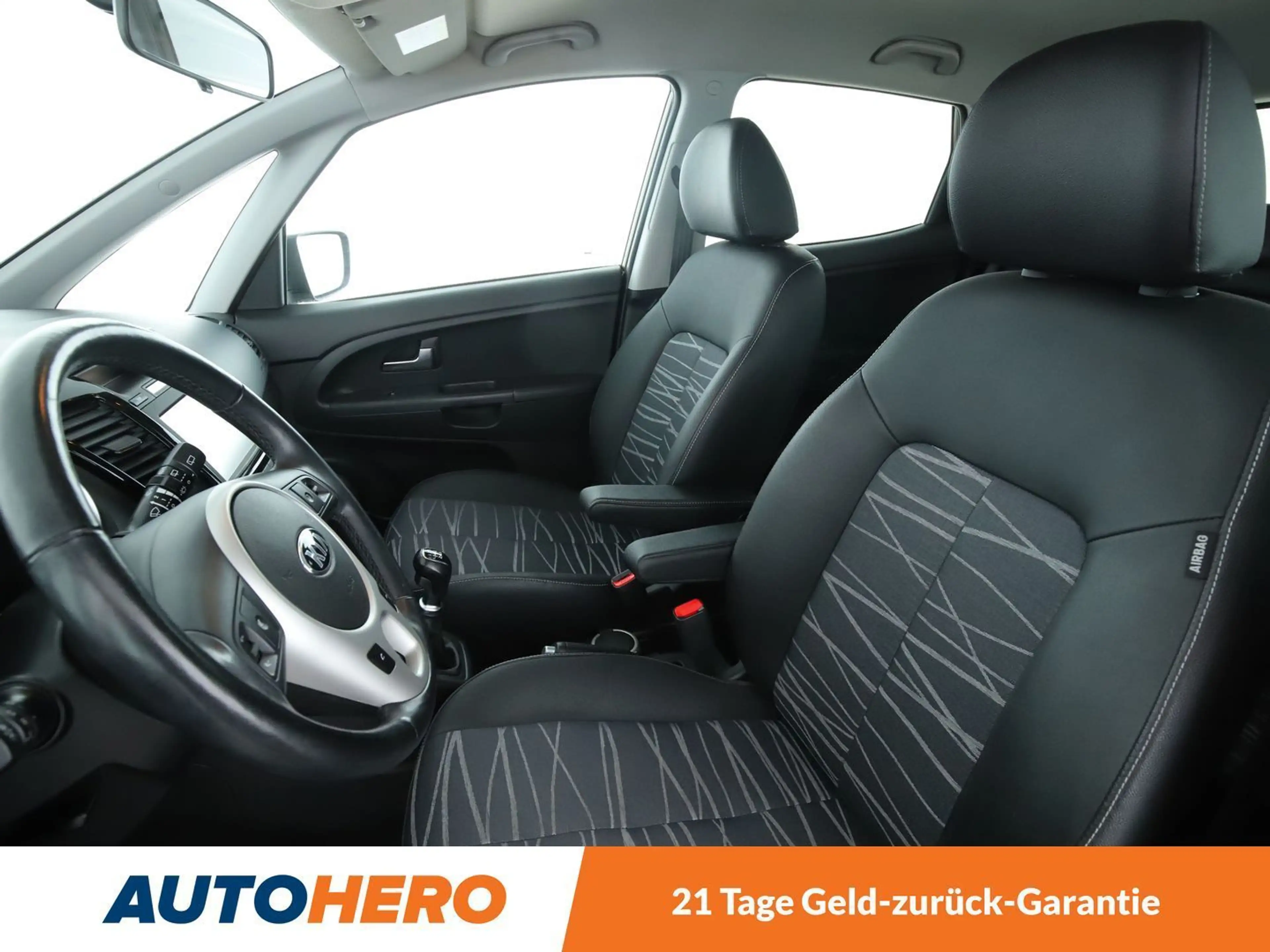 Kia Venga 1.6 Dream Team *NAVI*CAM*SHZ*LHZ*ALU*AHK* — photo 10
