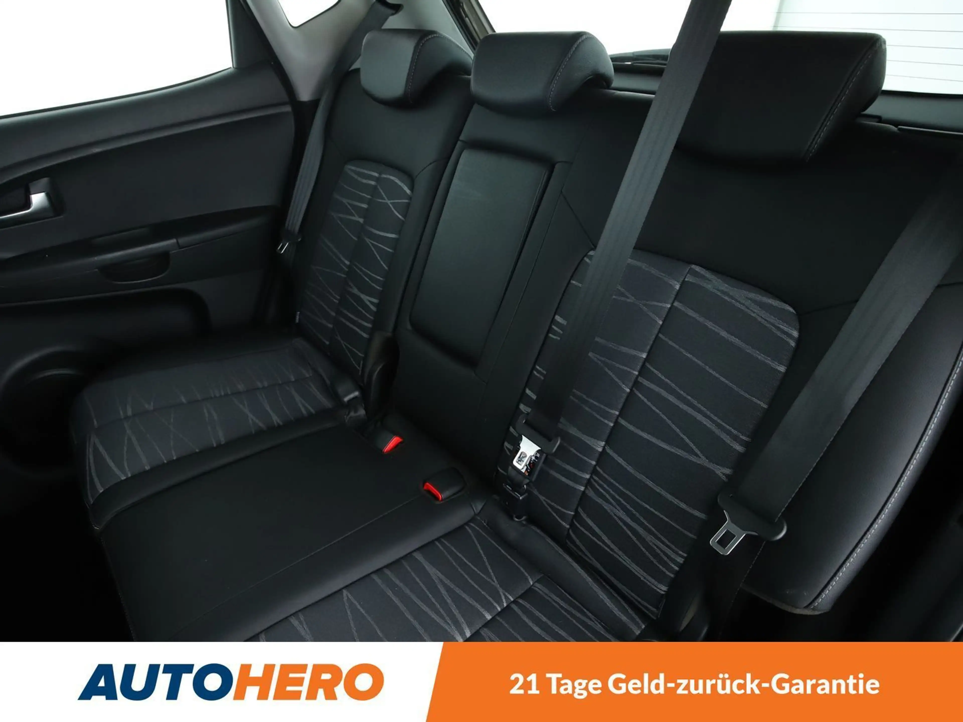 Kia Venga 1.6 Dream Team *NAVI*CAM*SHZ*LHZ*ALU*AHK* — photo 14